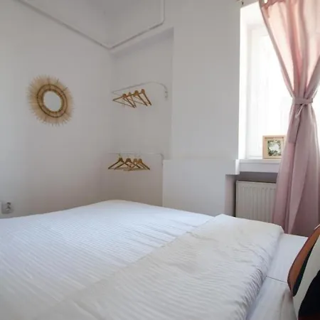 Bright Near Cismigiu And Old Town Apartament Bukareszt