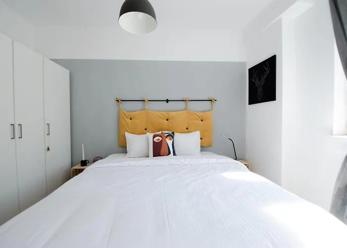 Apartament Bright Near Cismigiu And Old Town